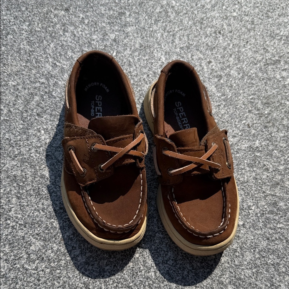 Sperry Kids brown Velcro boat shoe 9.5 new